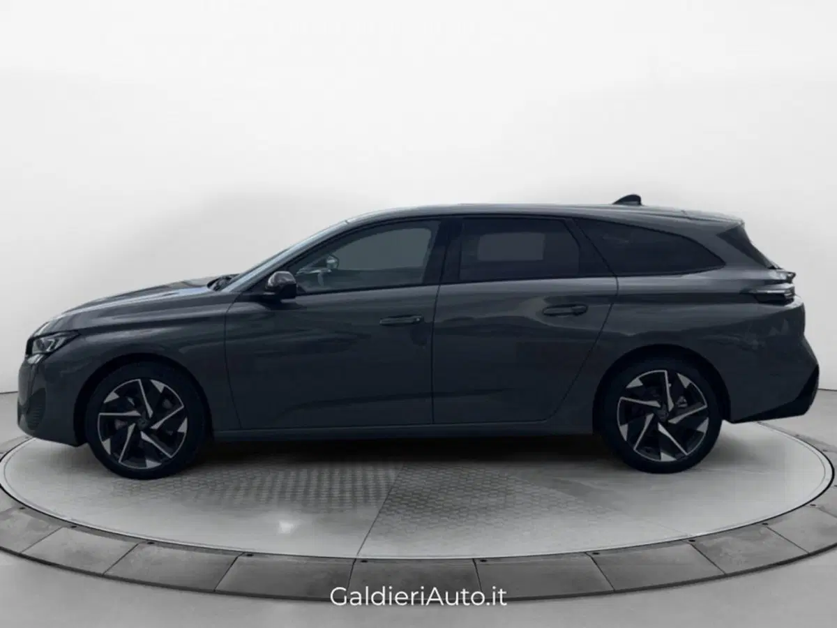 Peugeot 308 SW nuova a Salerno (2)