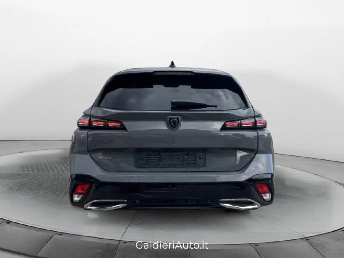 Peugeot 308 SW nuova a Salerno (3)