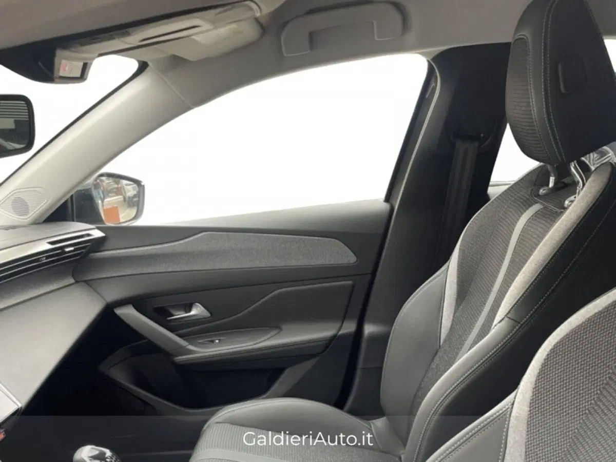 Peugeot 308 SW nuova a Salerno (6)