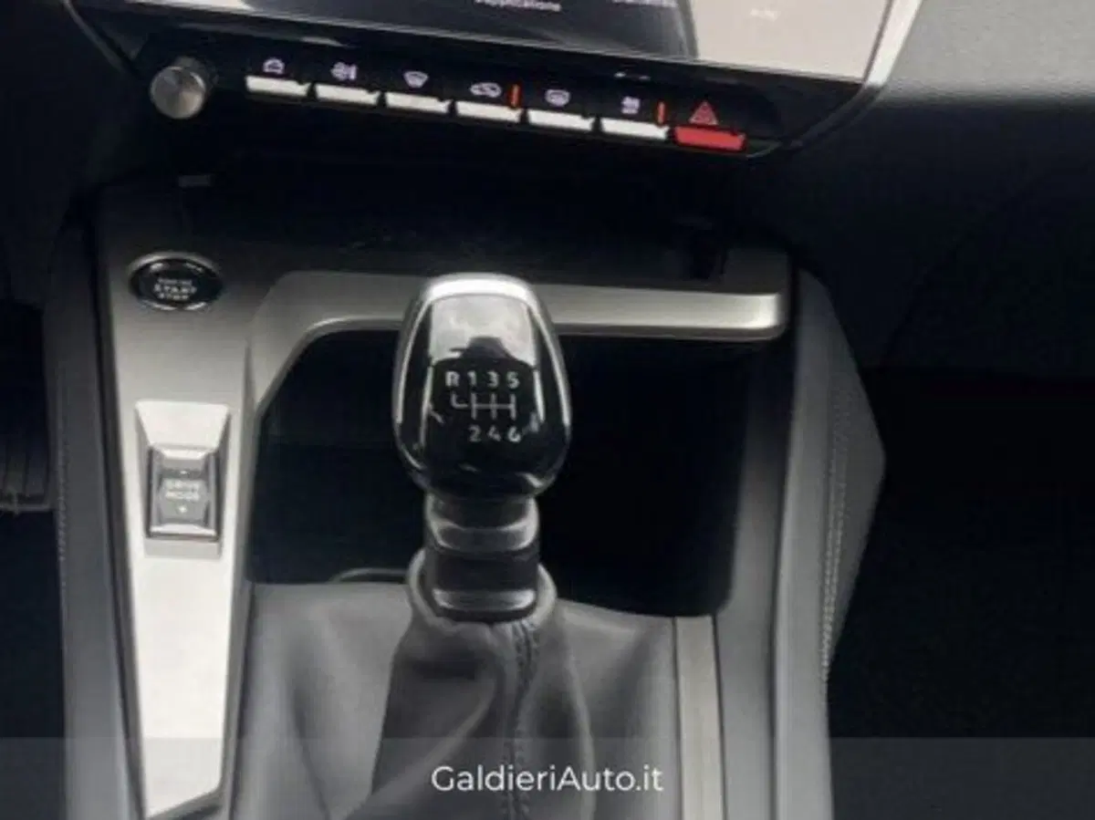 Peugeot 308 SW nuova a Salerno (9)