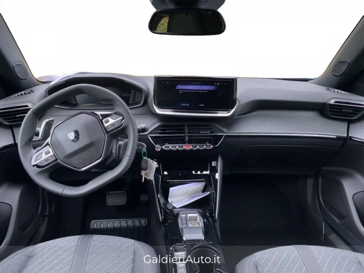 Peugeot 2008 nuova a Salerno (5)