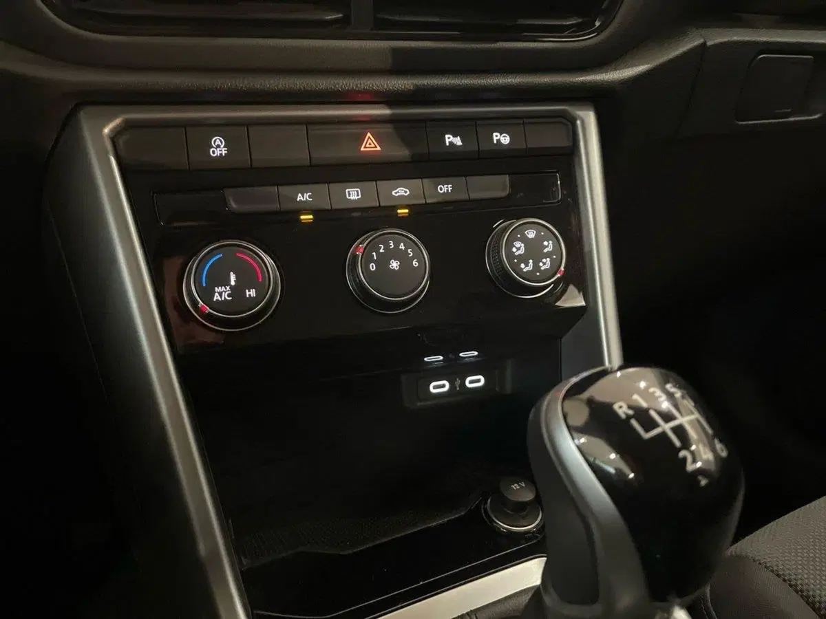 Volkswagen T-Roc usata a Prato (15)