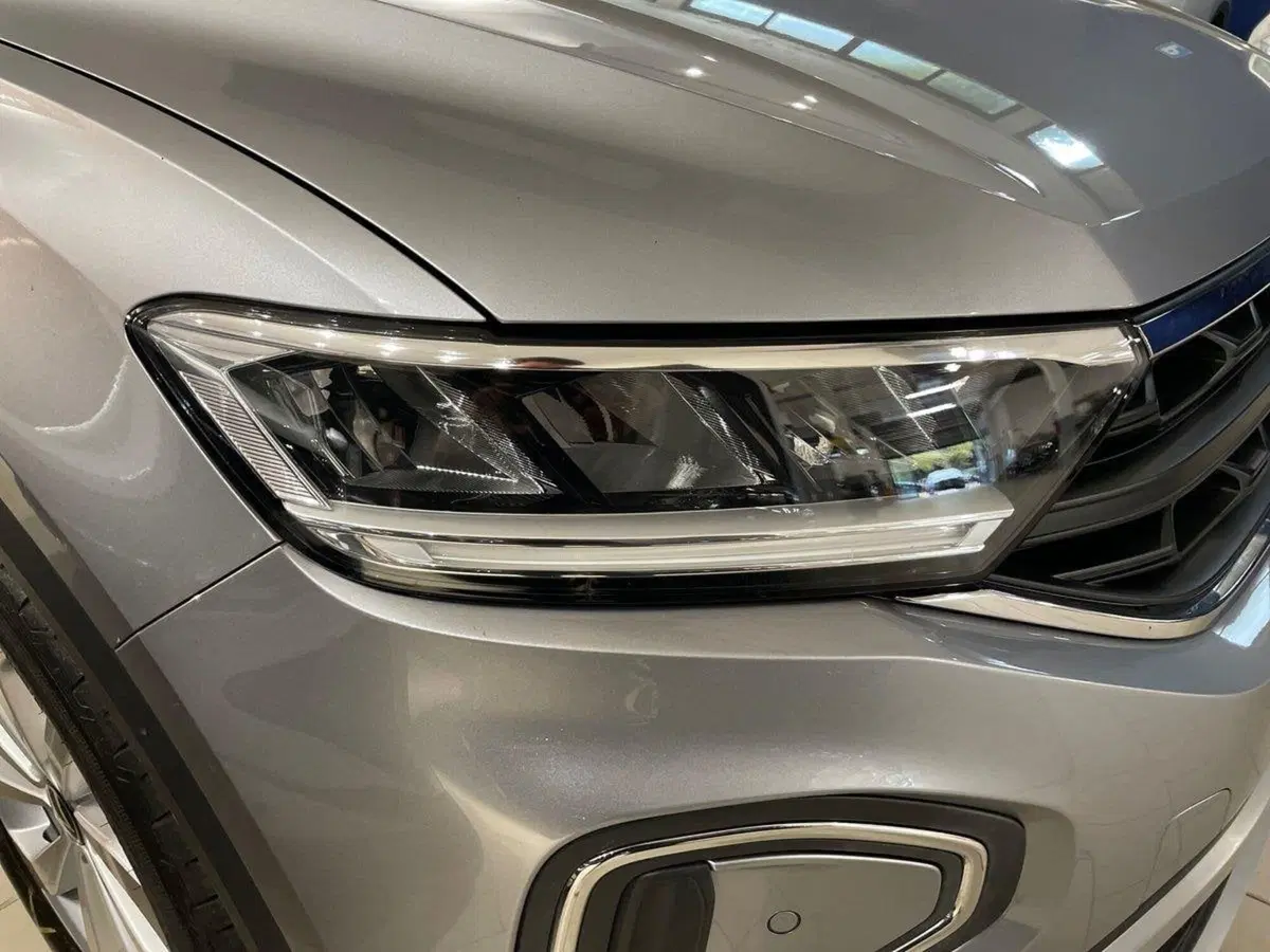 Volkswagen T-Roc usata a Prato (7)