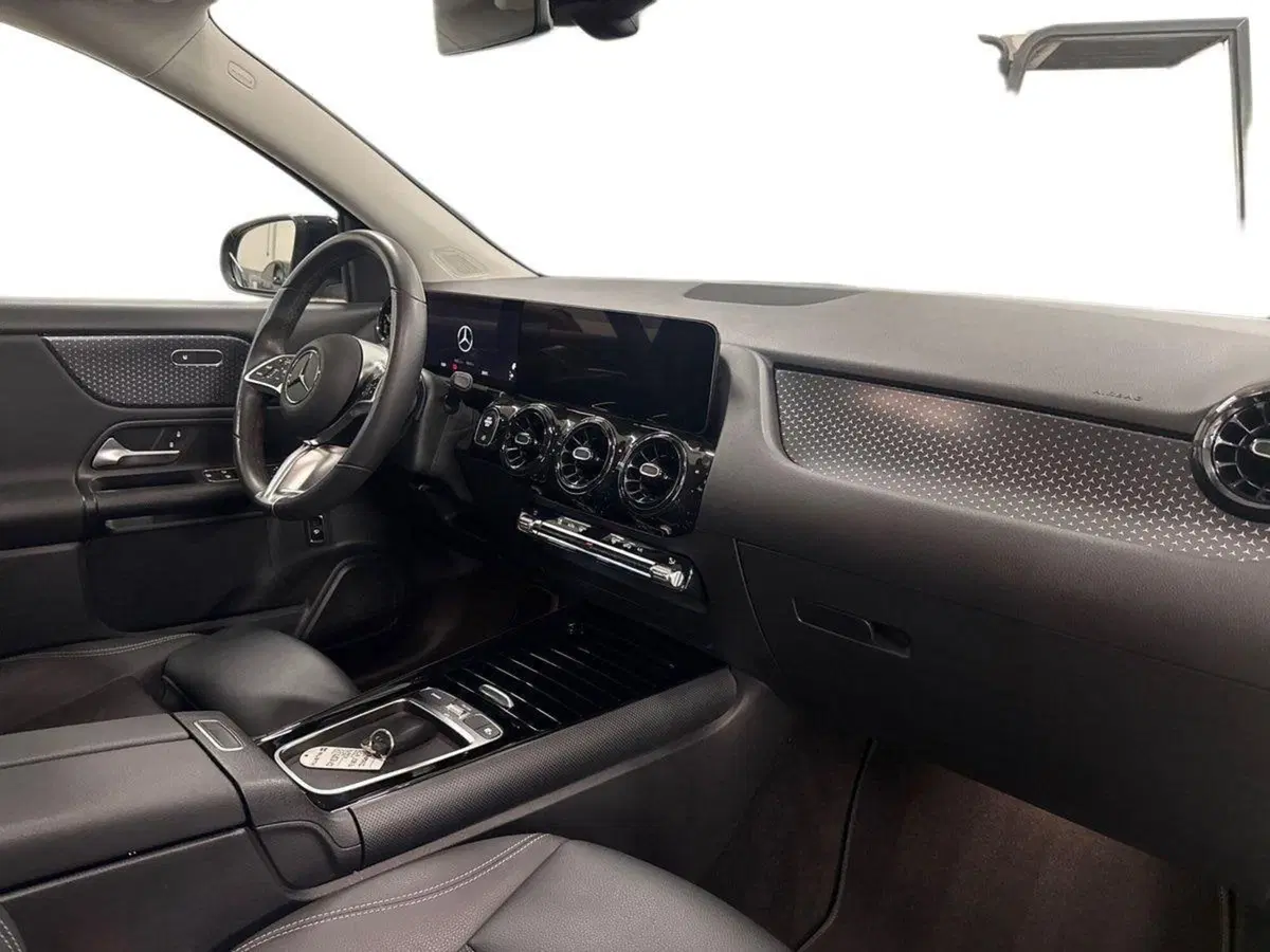 Mercedes-Benz GLA SUV usata a Prato (15)