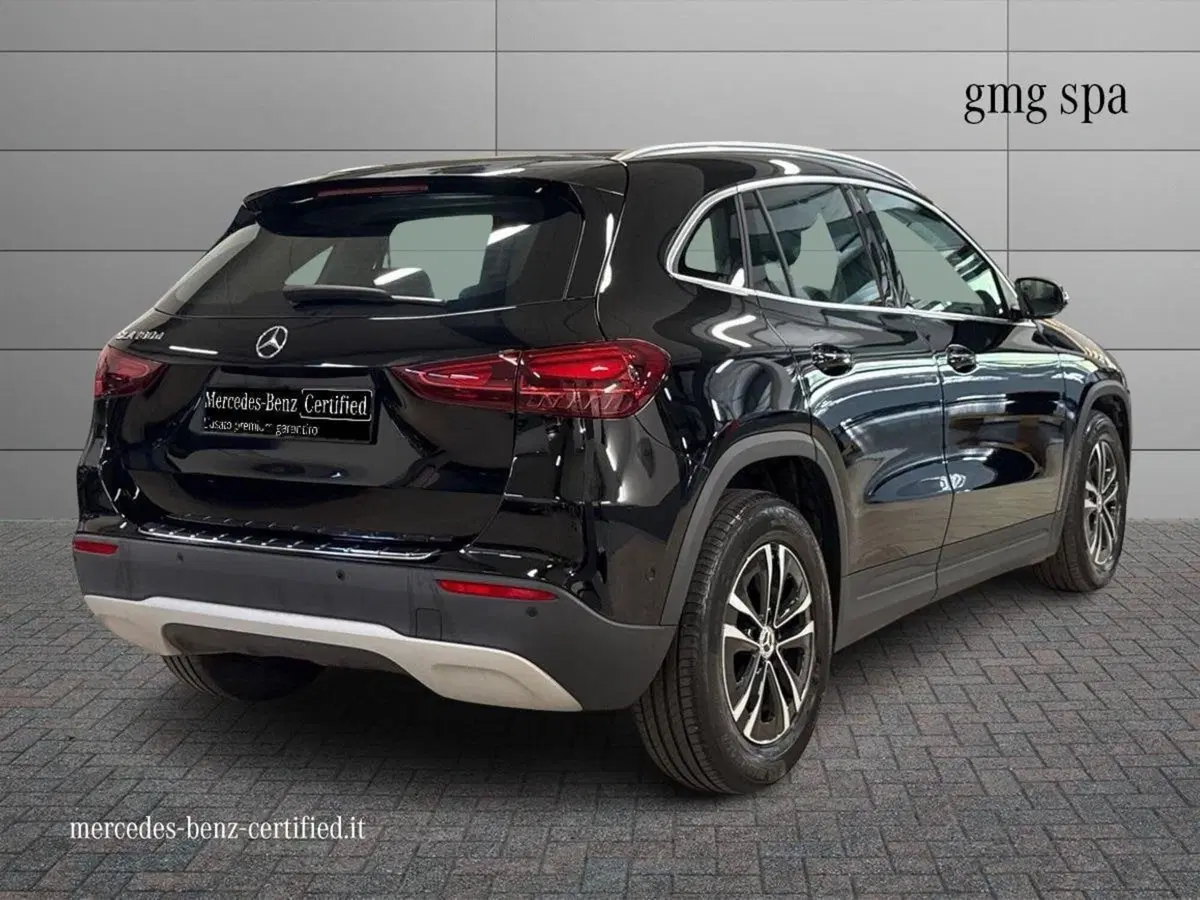 Mercedes-Benz GLA SUV usata a Prato (2)