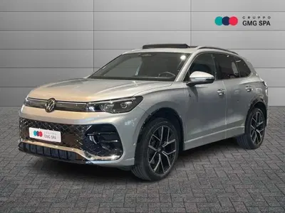 Volkswagen Tiguan 2.0 tdi R-Line 150cv dsg del 2025 usata a Vinci