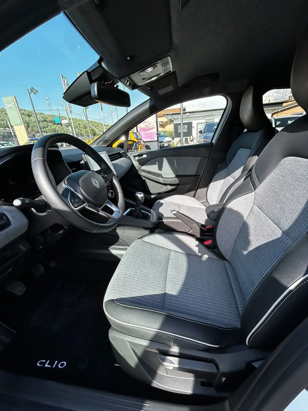 Renault Clio usata a Roma (9)