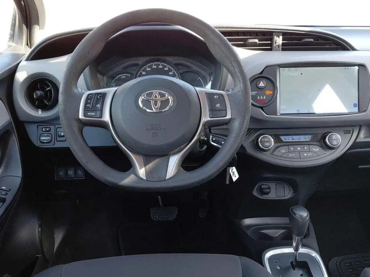 Toyota Yaris usata a Cagliari (8)
