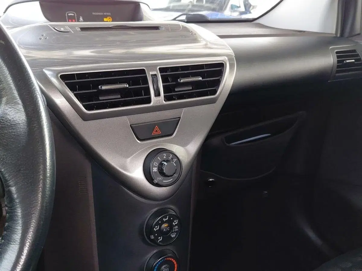 Toyota iQ usata a Cagliari (10)
