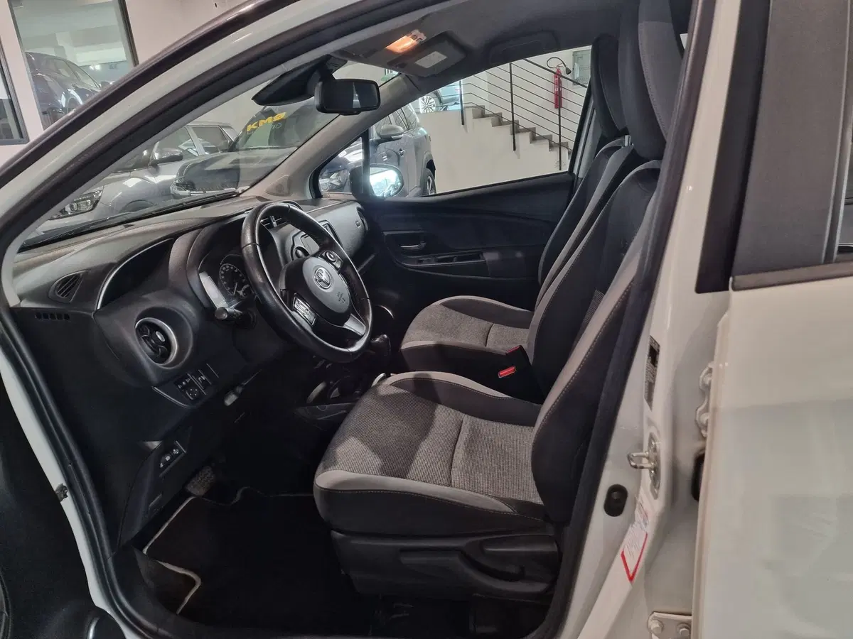 Toyota Yaris usata a Torino (20)