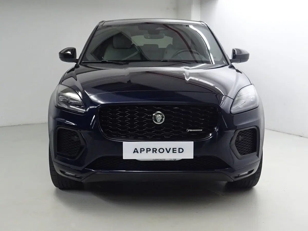 Jaguar E-Pace usata a Como (8)