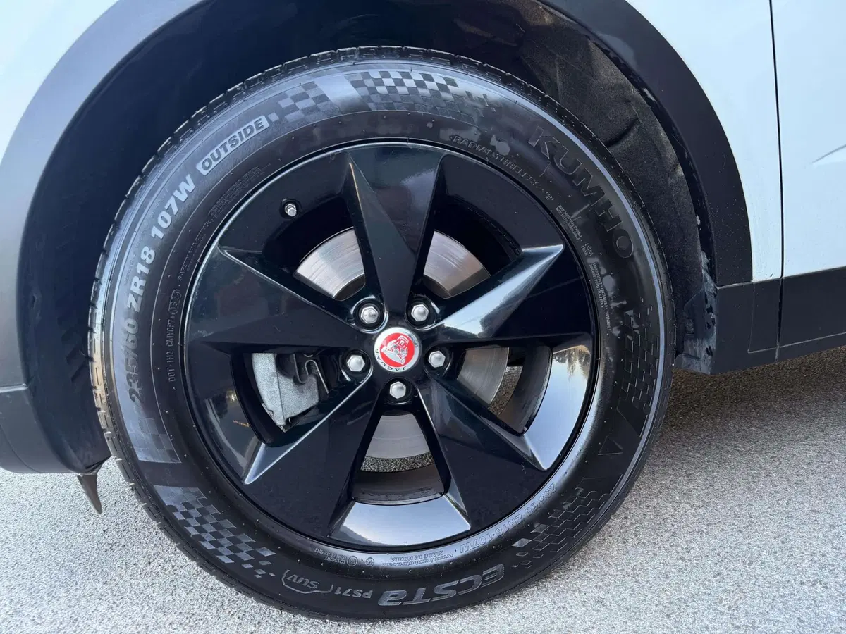 Jaguar E-Pace usata a Siena (8)
