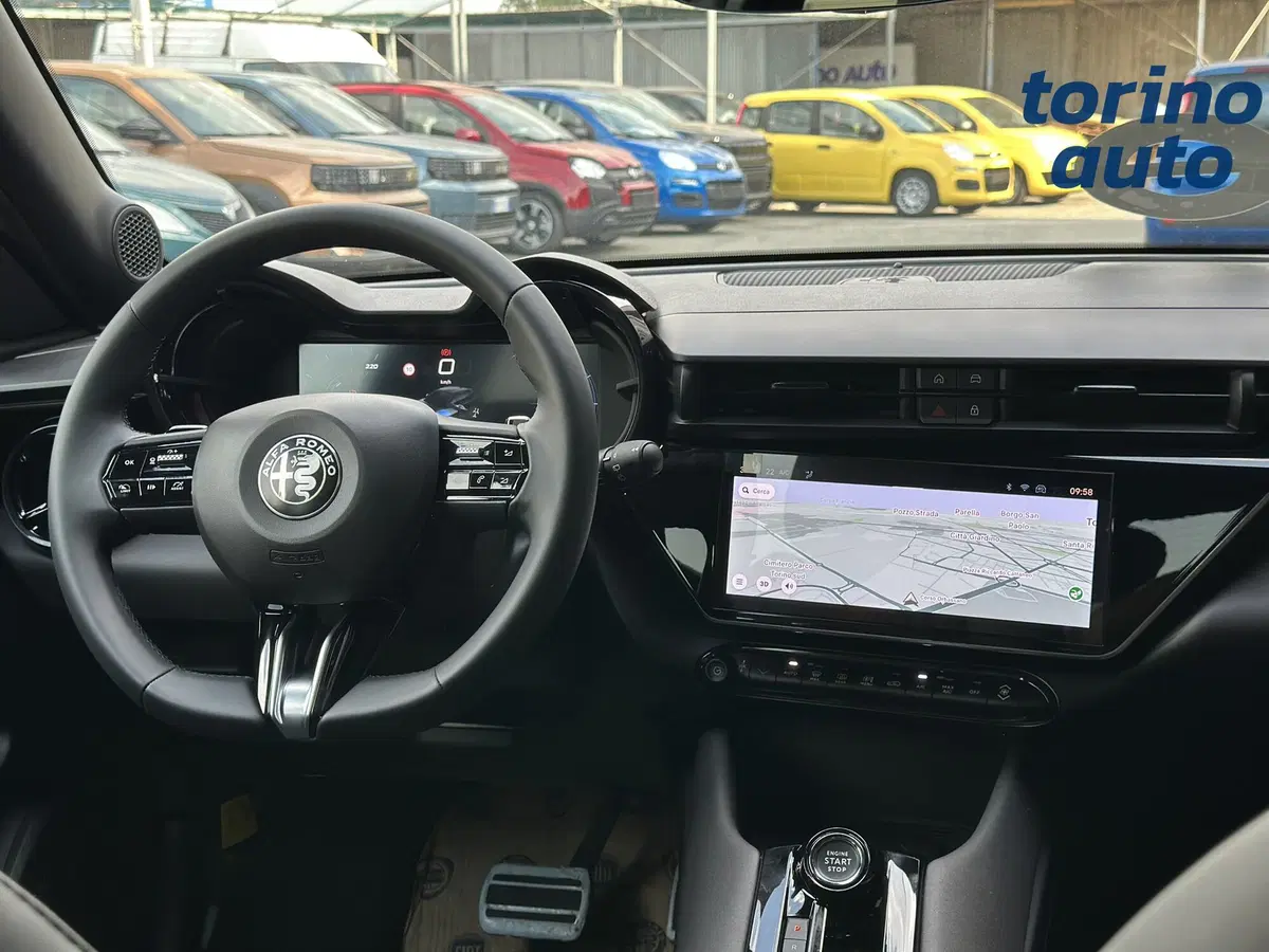 Alfa Romeo Junior nuova a Torino (16)