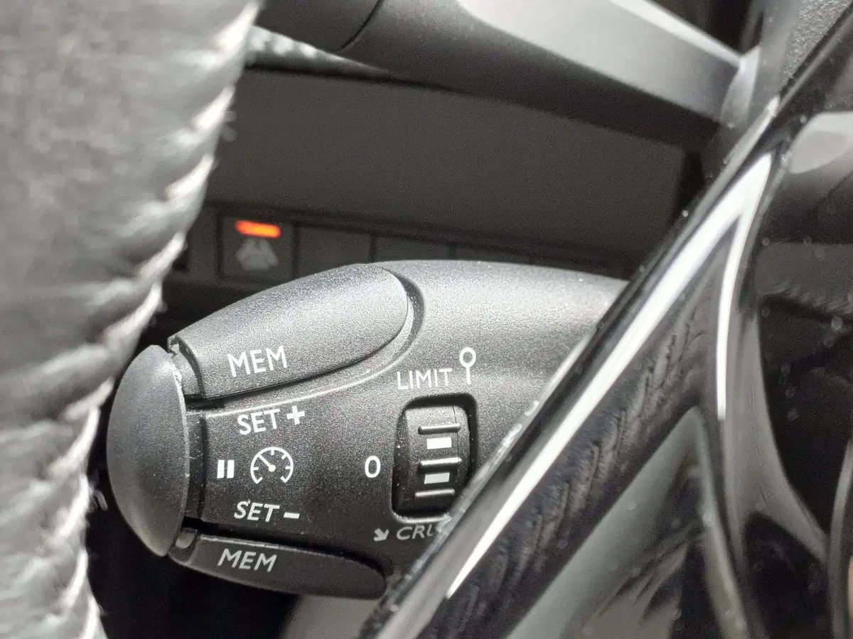 Peugeot 2008 usata a Modena (16)