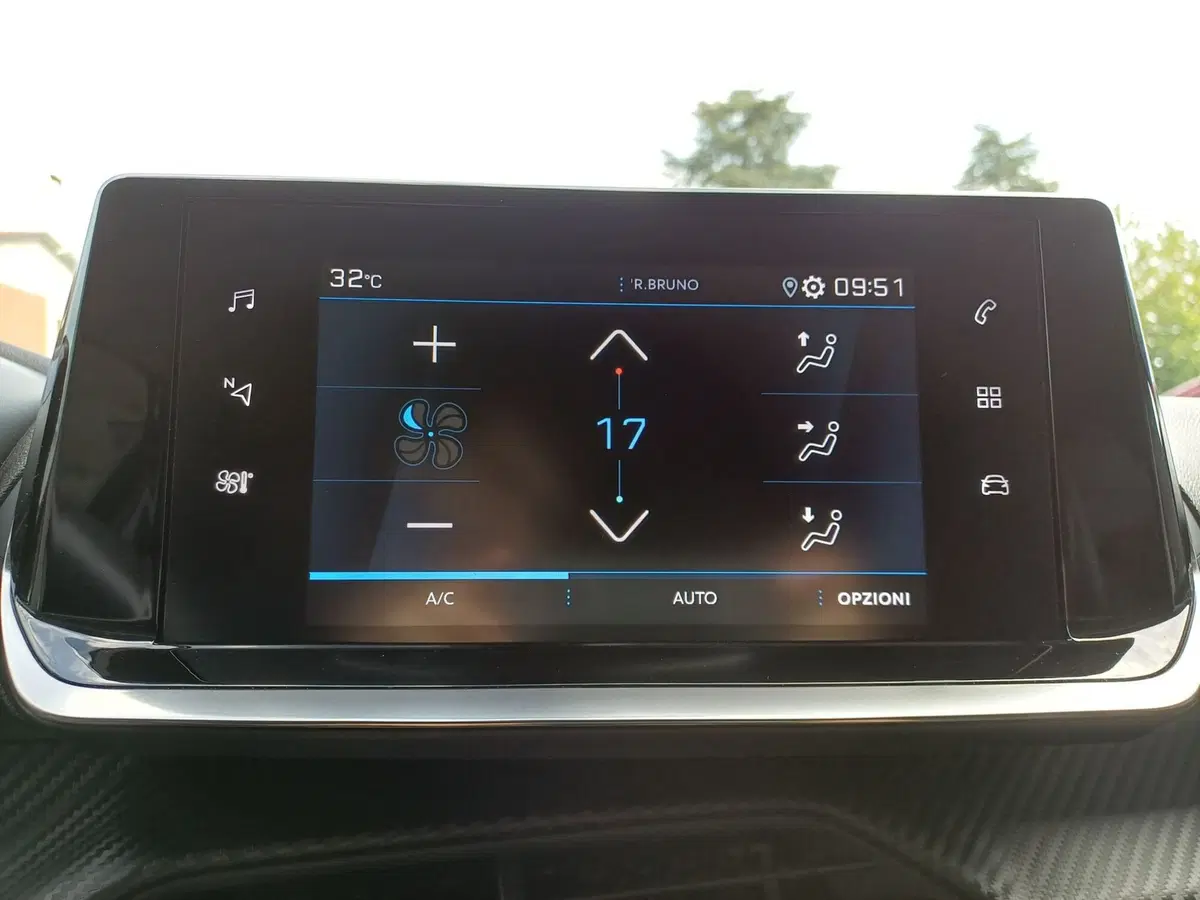 Peugeot 2008 usata a Modena (17)