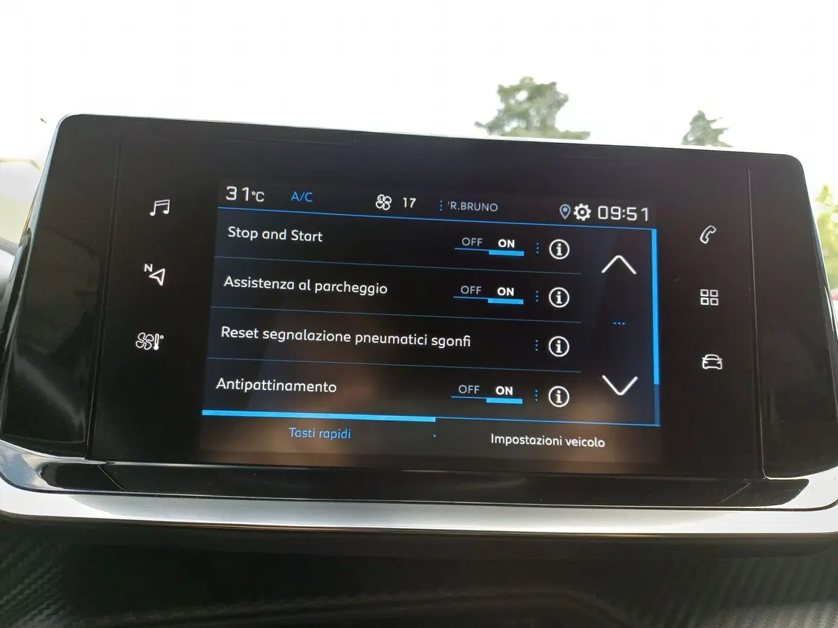 Peugeot 2008 usata a Modena (18)