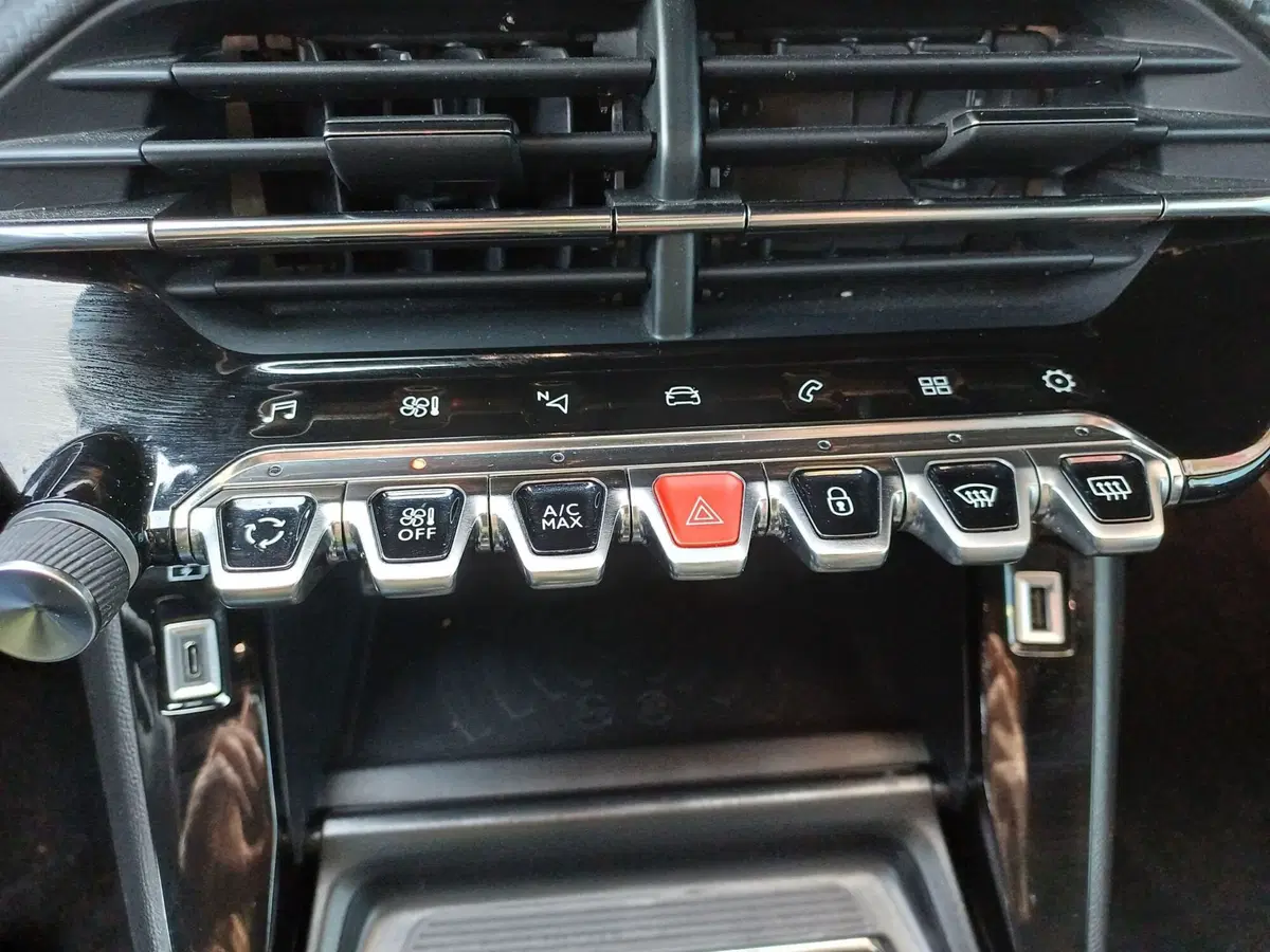 Peugeot 2008 usata a Modena (16)
