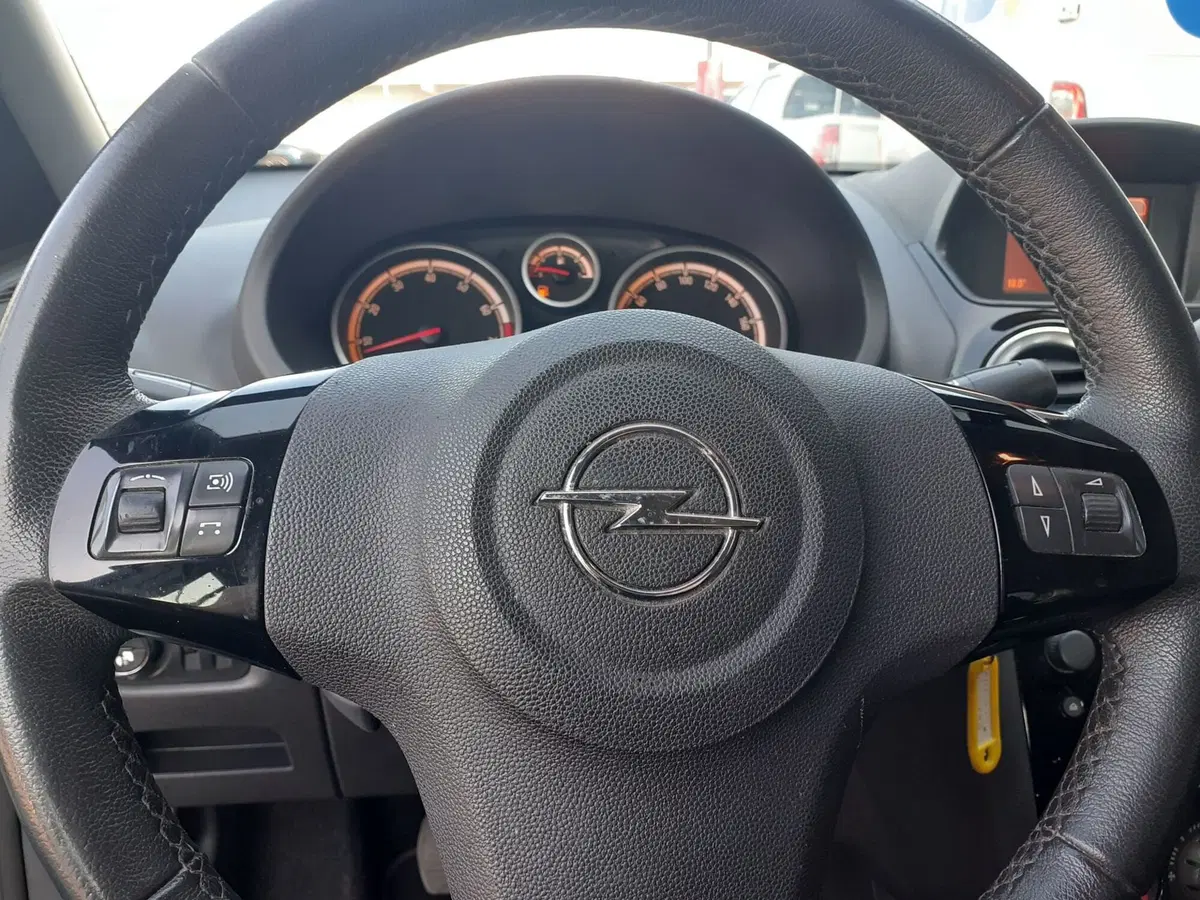 Opel Corsa usata a Modena (13)