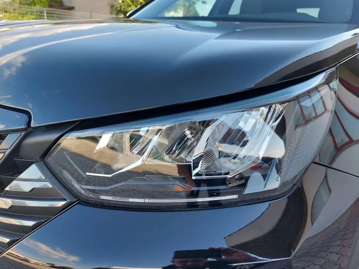 Peugeot 2008 usata a Pavia (12)