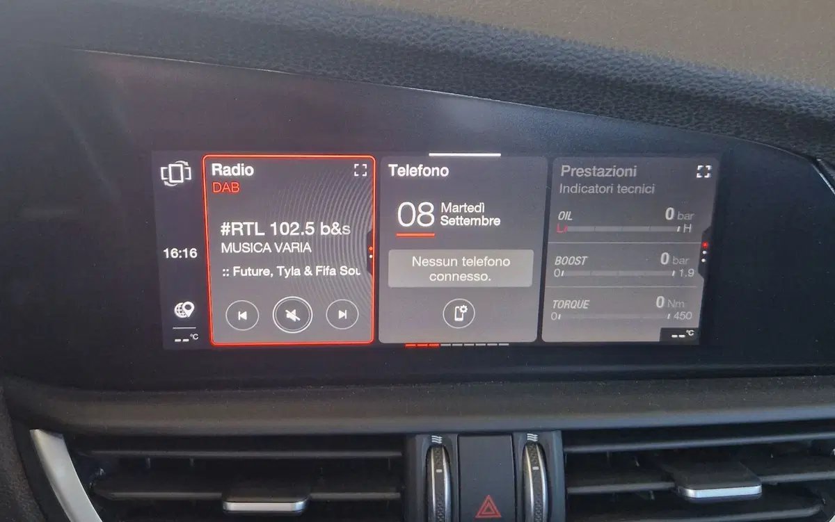 Alfa Romeo Giulia usata a Terni (13)