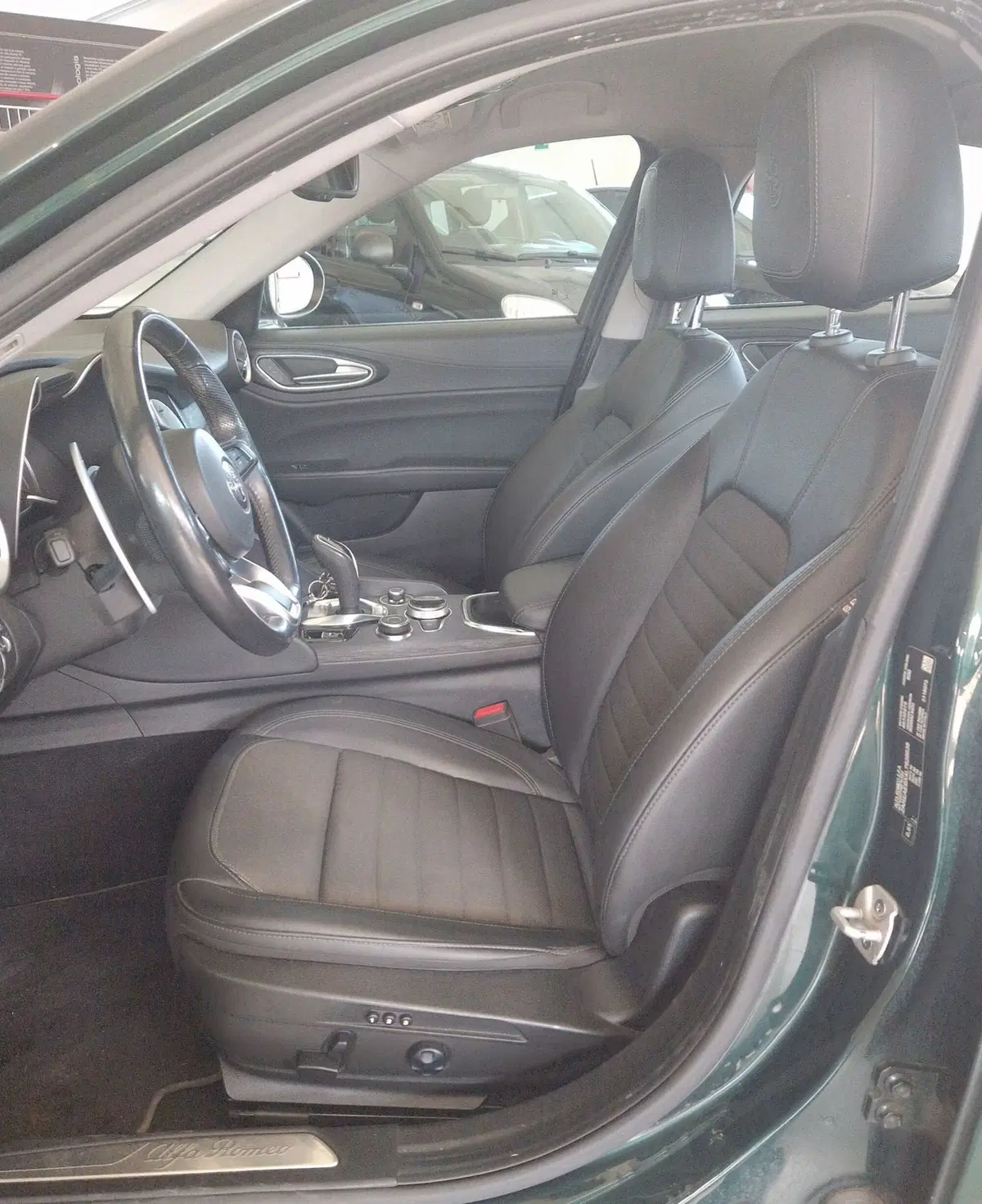 Alfa Romeo Giulia usata a Terni (7)