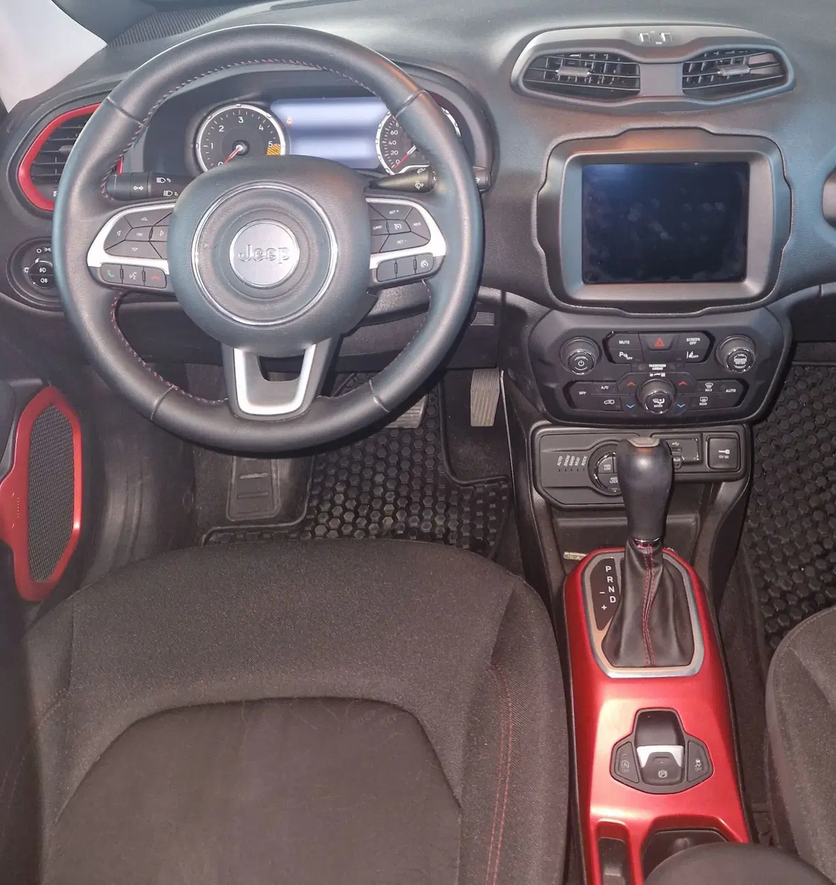 Jeep Renegade usata a Terni (11)