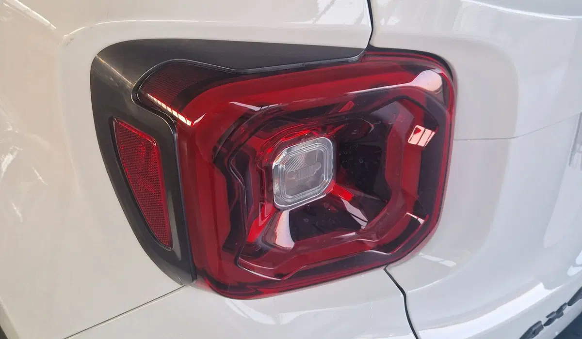 Jeep Renegade usata a Terni (16)