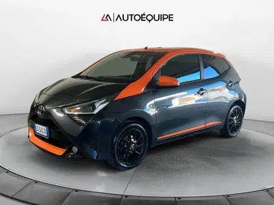 Toyota Aygo Connect 1.0 VVT-i 72 CV 5 porte x-music MMT del 2021 usata a Marino