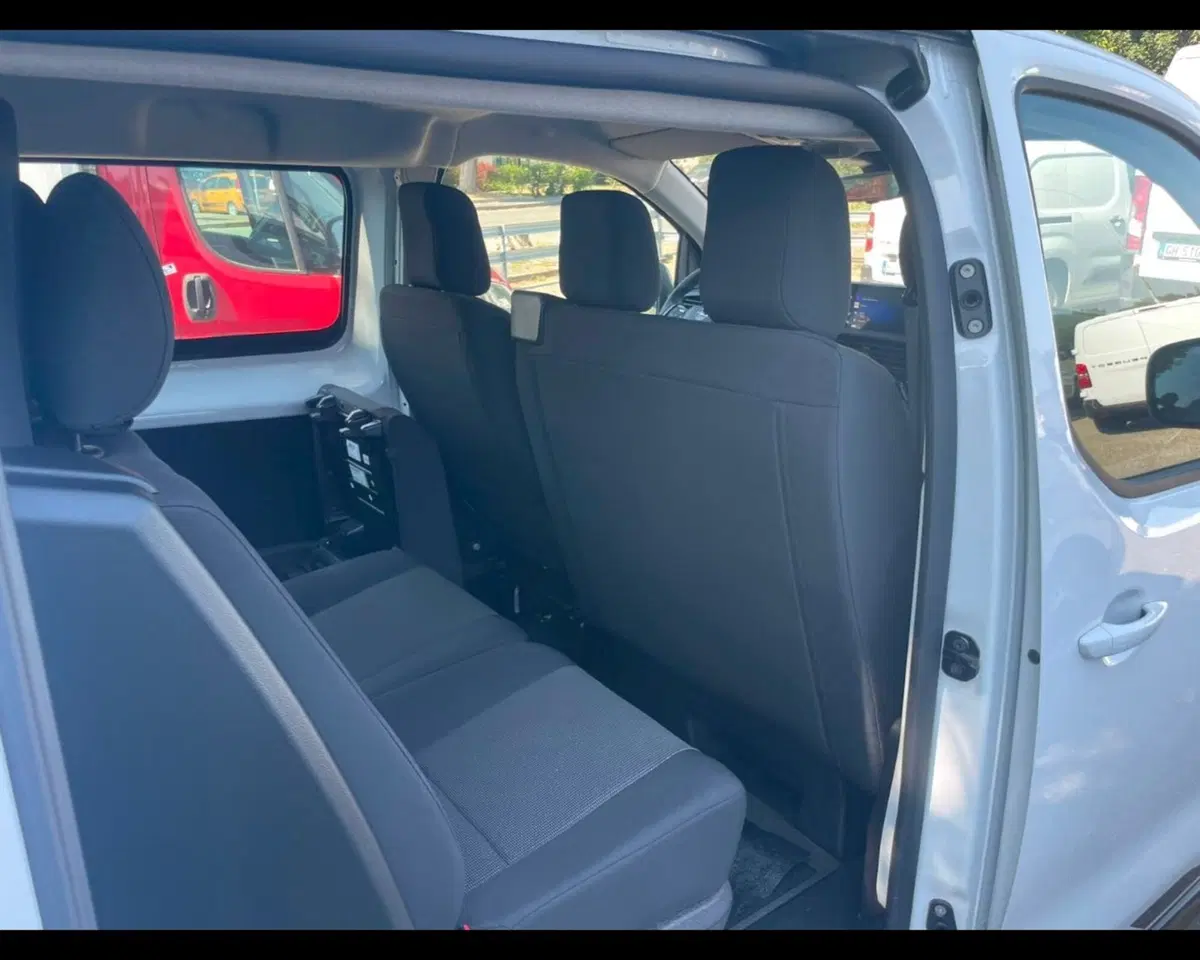 Opel Vivaro Furgone nuova a Alessandria (11)