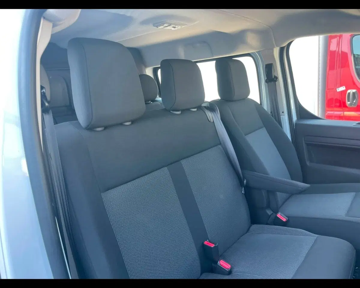 Opel Vivaro Furgone nuova a Alessandria (13)