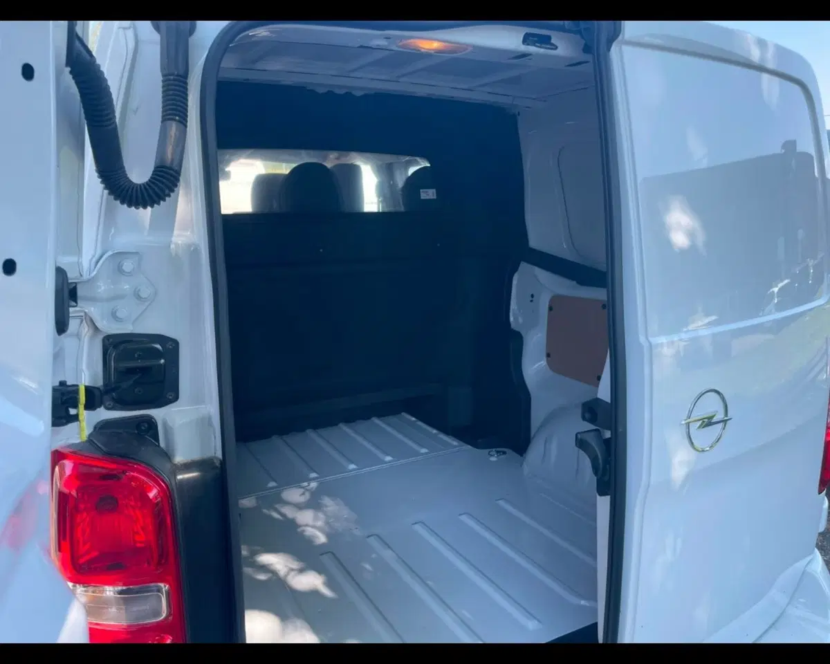 Opel Vivaro Furgone nuova a Alessandria (8)