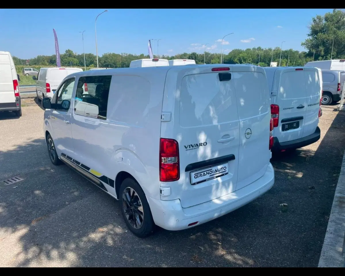 Opel Vivaro Furgone nuova a Alessandria (9)