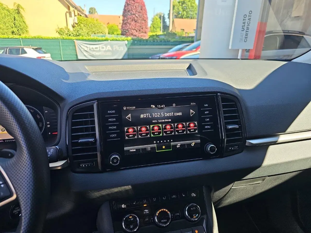 Skoda Karoq usata a Lecco (13)