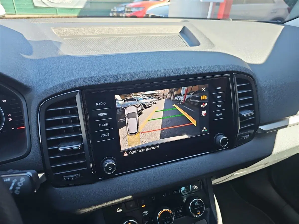 Skoda Karoq usata a Lecco (15)