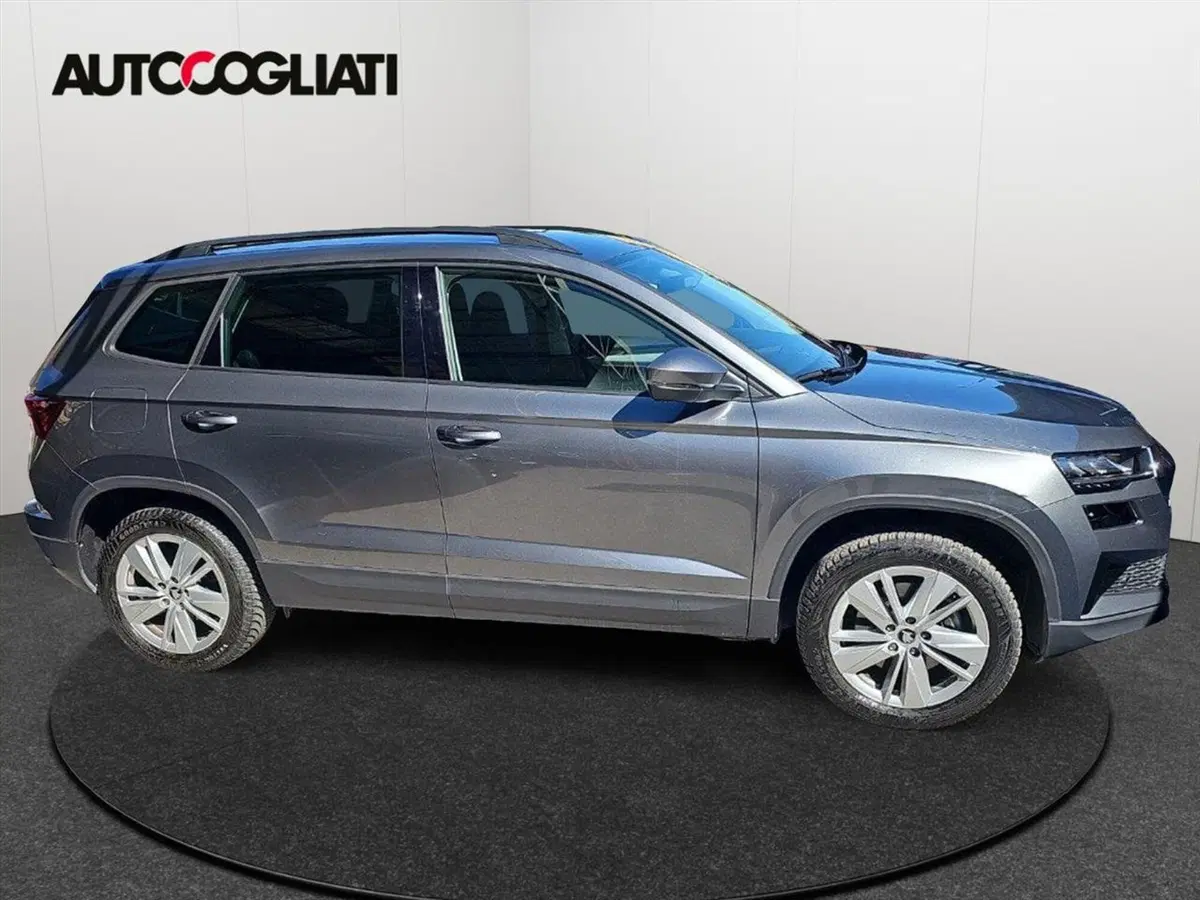 Skoda Karoq usata a Lecco (4)