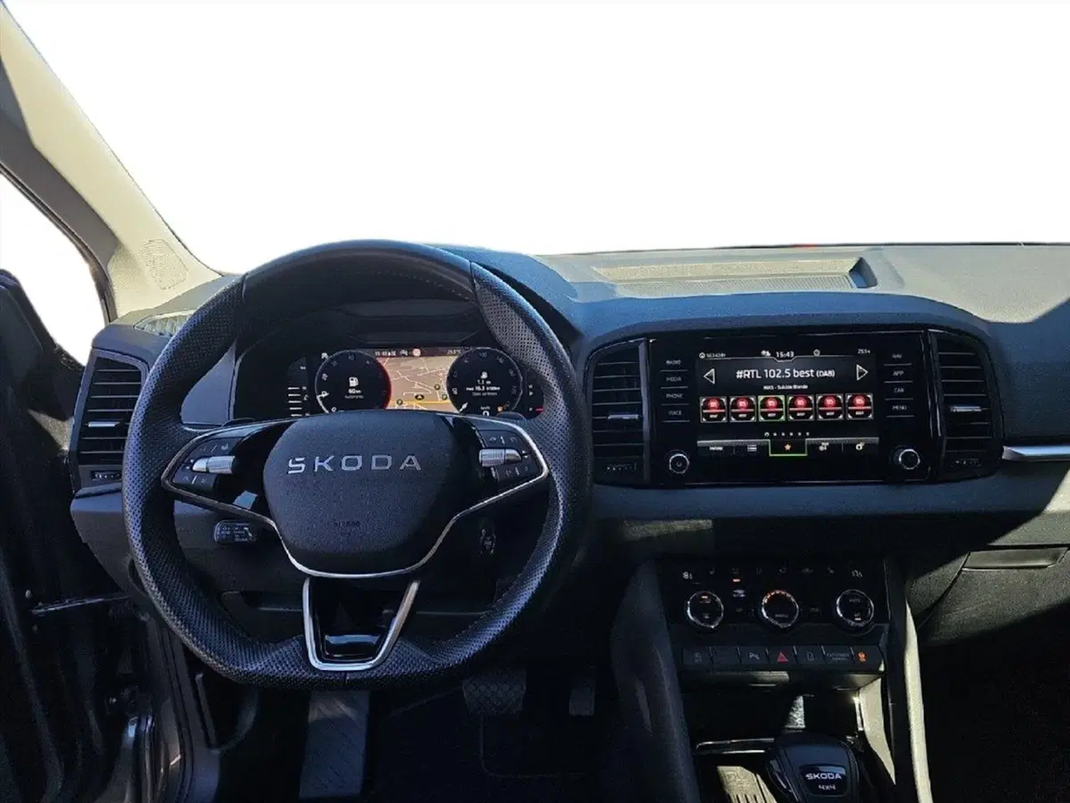Skoda Karoq usata a Lecco (9)