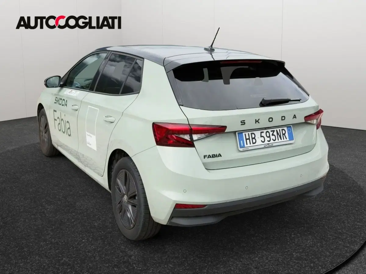 Skoda Fabia nuova a Lecco (6)