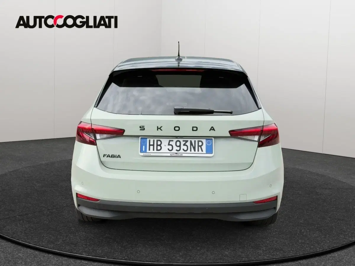 Skoda Fabia nuova a Lecco (7)
