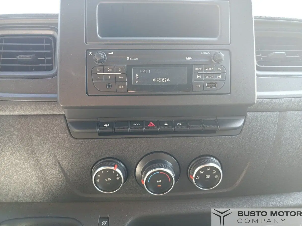 Nissan Interstar Furgone usata a Varese (13)