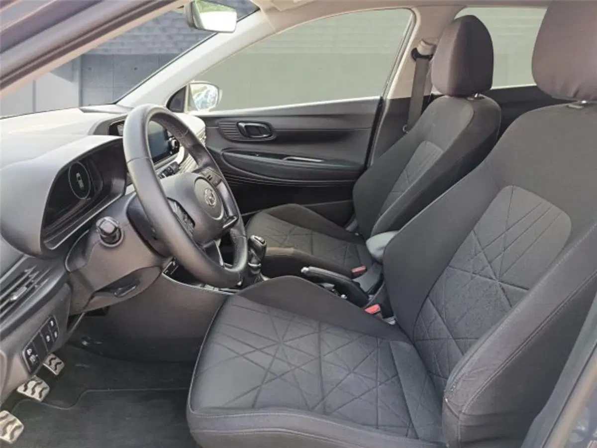 Hyundai Bayon usata a Bari (11)
