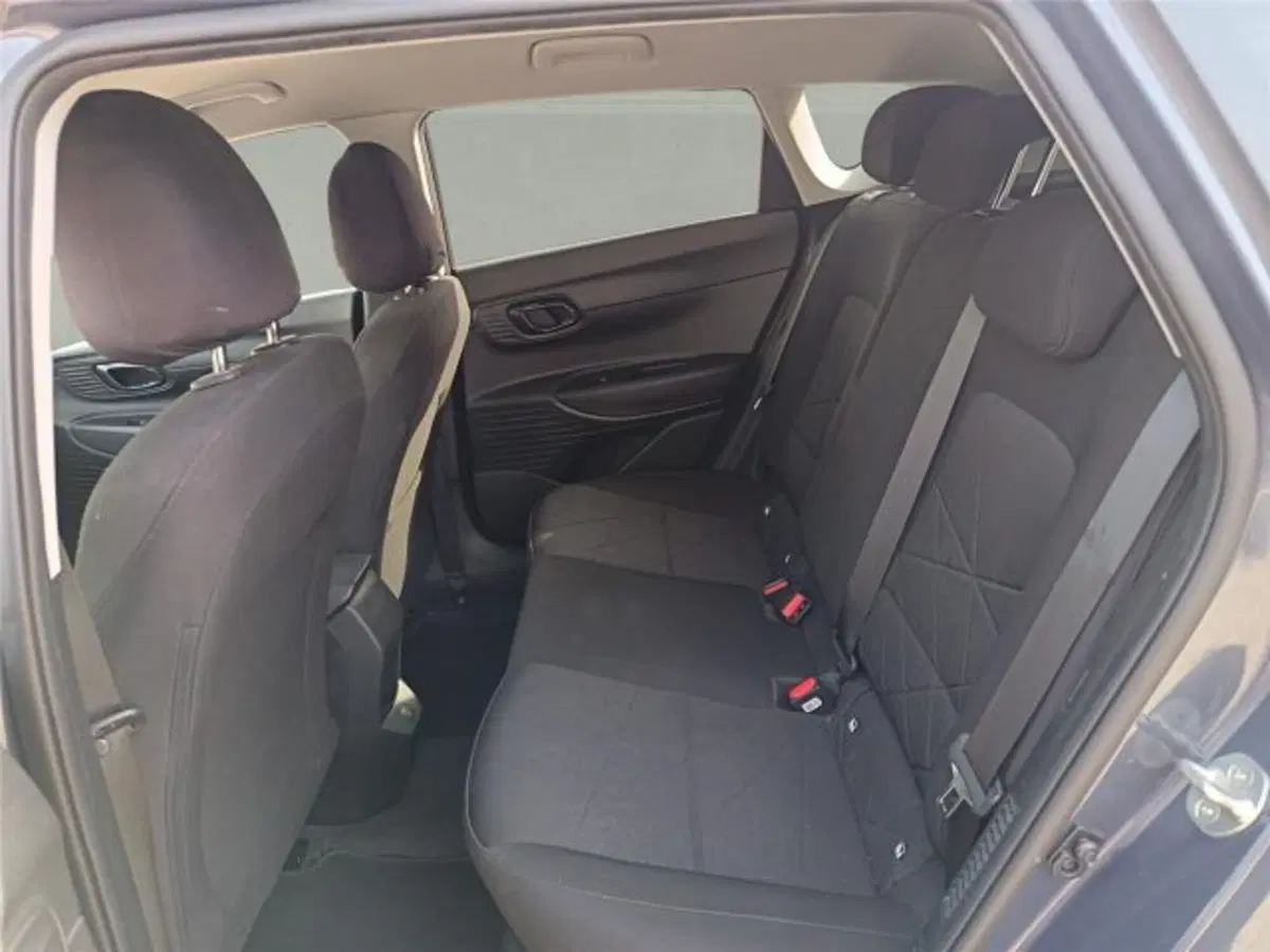 Hyundai Bayon usata a Bari (18)