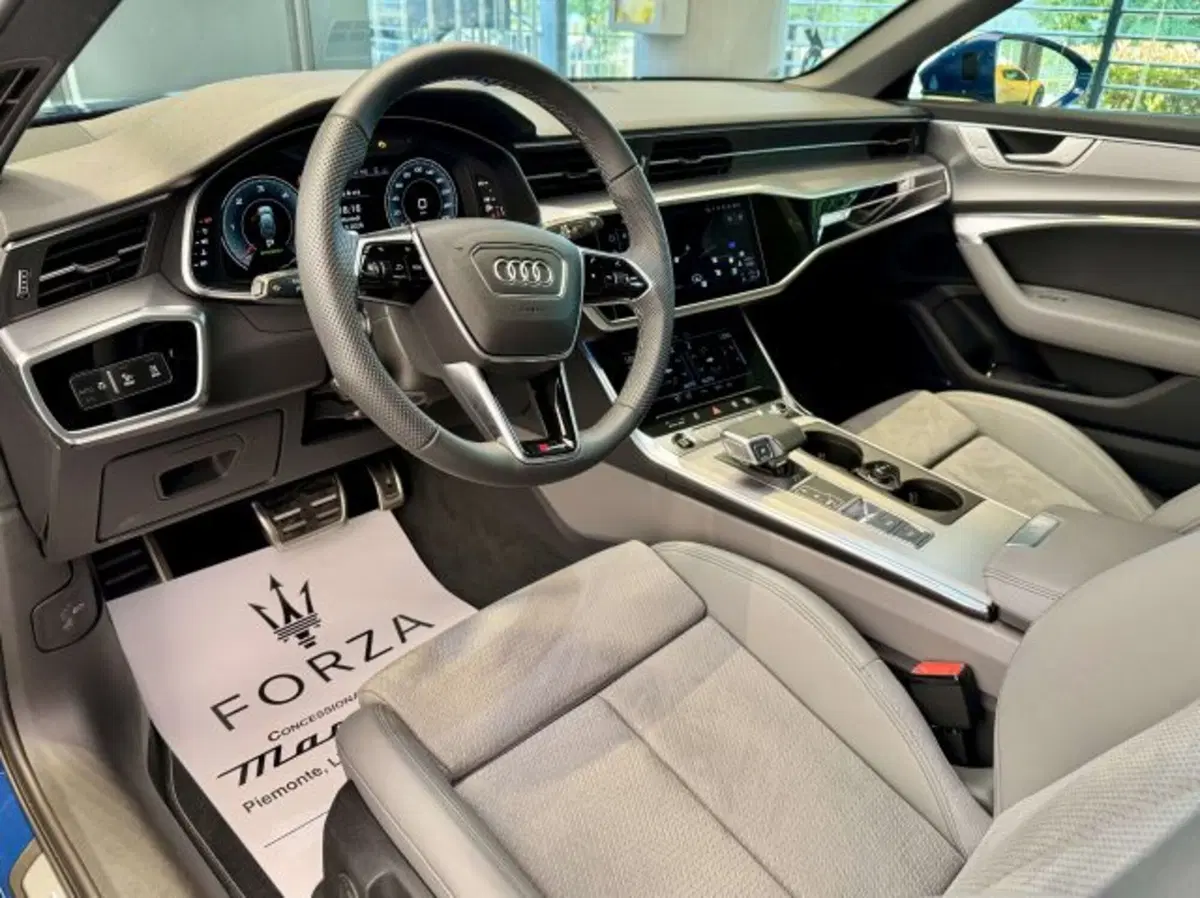 Audi A6 Avant nuova a Torino (11)