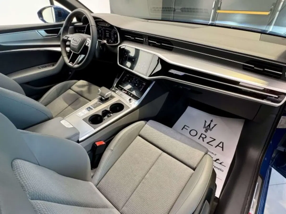 Audi A6 Avant nuova a Torino (14)