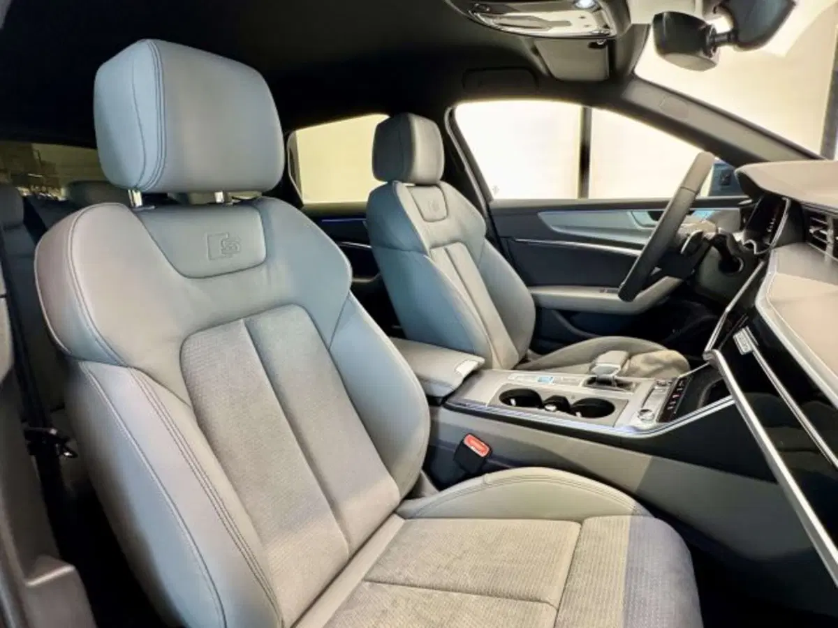 Audi A6 Avant nuova a Torino (15)