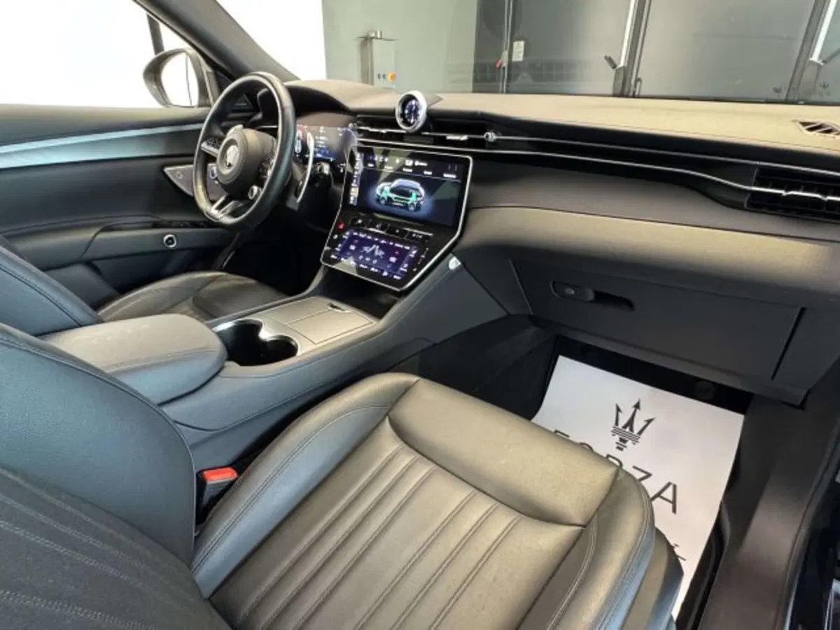 Maserati Grecale usata a Torino (14)