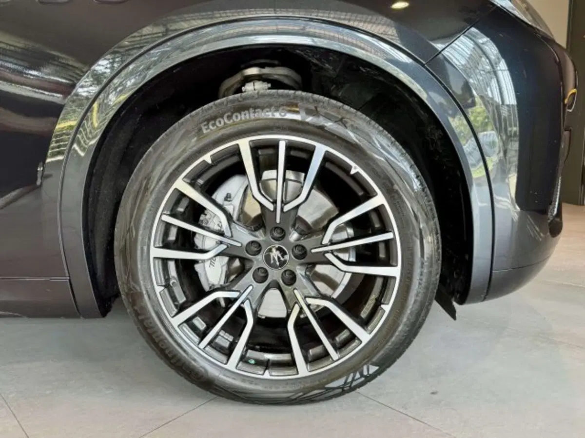 Maserati Grecale usata a Torino (5)