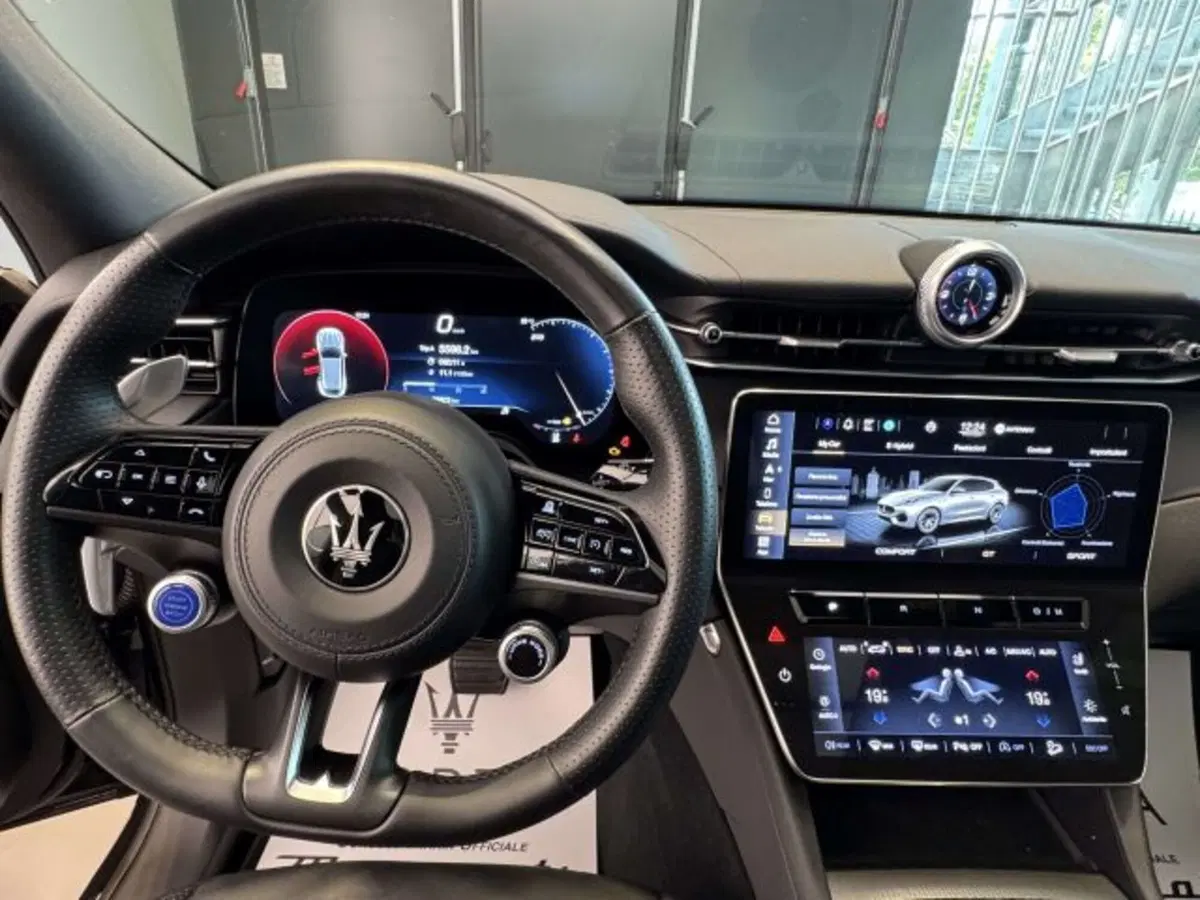 Maserati Grecale usata a Torino (9)
