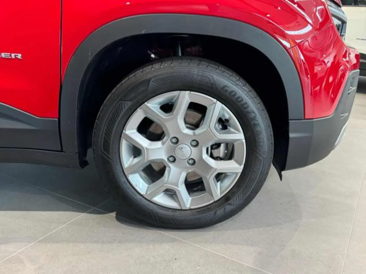 Jeep Avenger nuova a Vercelli (15)