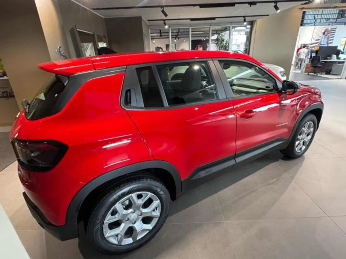 Jeep Avenger nuova a Vercelli (7)
