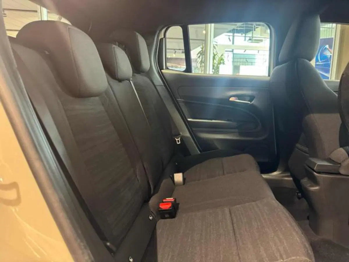 Jeep Avenger nuova a Vercelli (12)